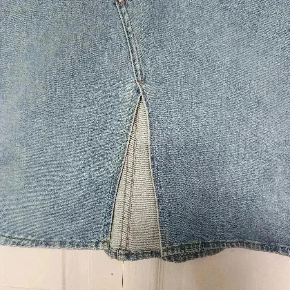 Signature by Levi Strauss & Co. Light Wash Denim Skirt Size 14 - Picture 5 of 15